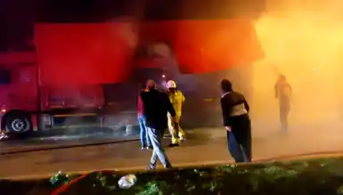Domates Yüklü Kamyonda Büyük Yangın!